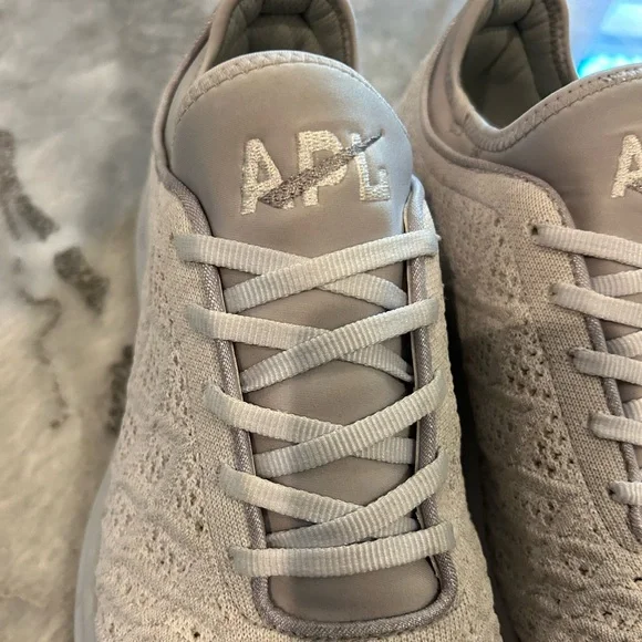 APL Sneaker Women's TechLoom Phantom Gray Sz 11 - Picture 3 of 10